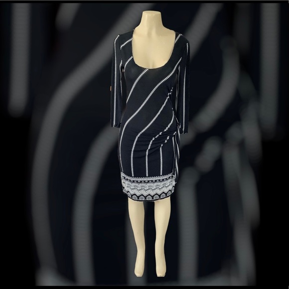 MAX STUDIO Dress - Picture 3 of 8